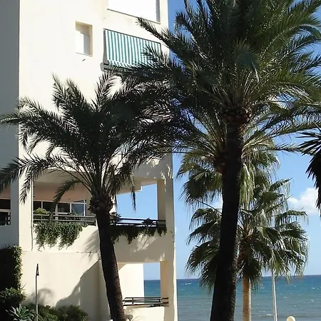 Apartment Boulevard 302 *