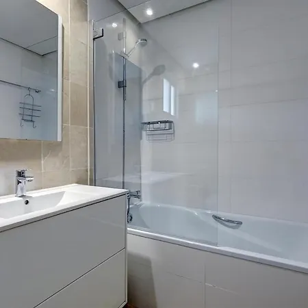 Boulevard 302 Apartment *